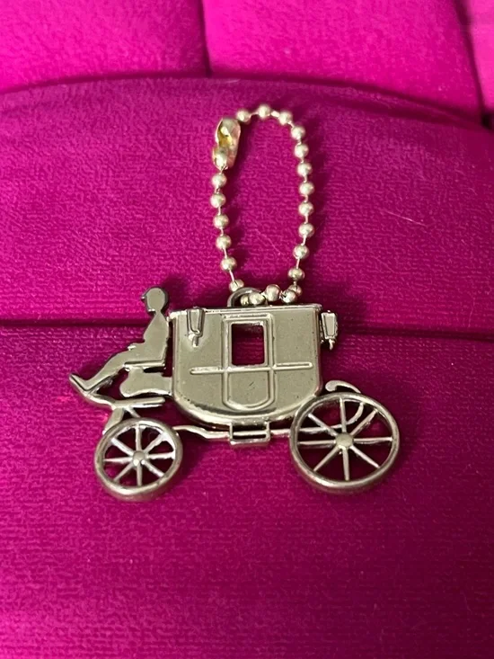 Coach Hang Tag - Picture 2 of 6